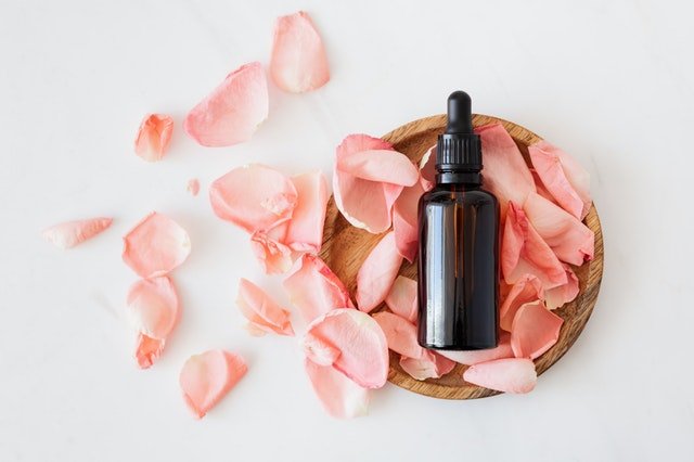 essential oil natural beauty products