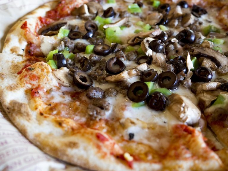 How to Bake Wild Edible African Mushroom Pizza