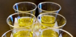 Dandruff Remedies: 5 Homemade Treatments dandruff remedies