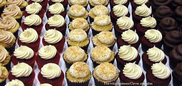 Vanilla Cupcakes Recipe with Cinnamon Twist